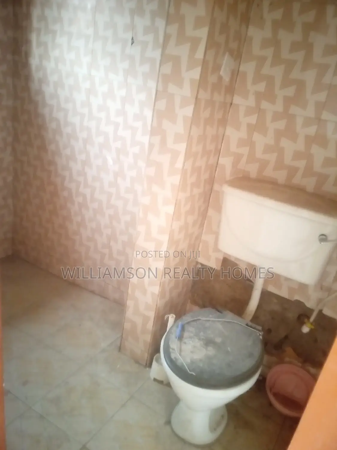 1bdrm Apartment in Community 18, Spintex for rent