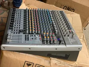 Behringer Xenyx X2442usb Mixer With Effects