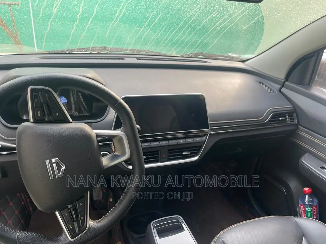 Car 2019 White
