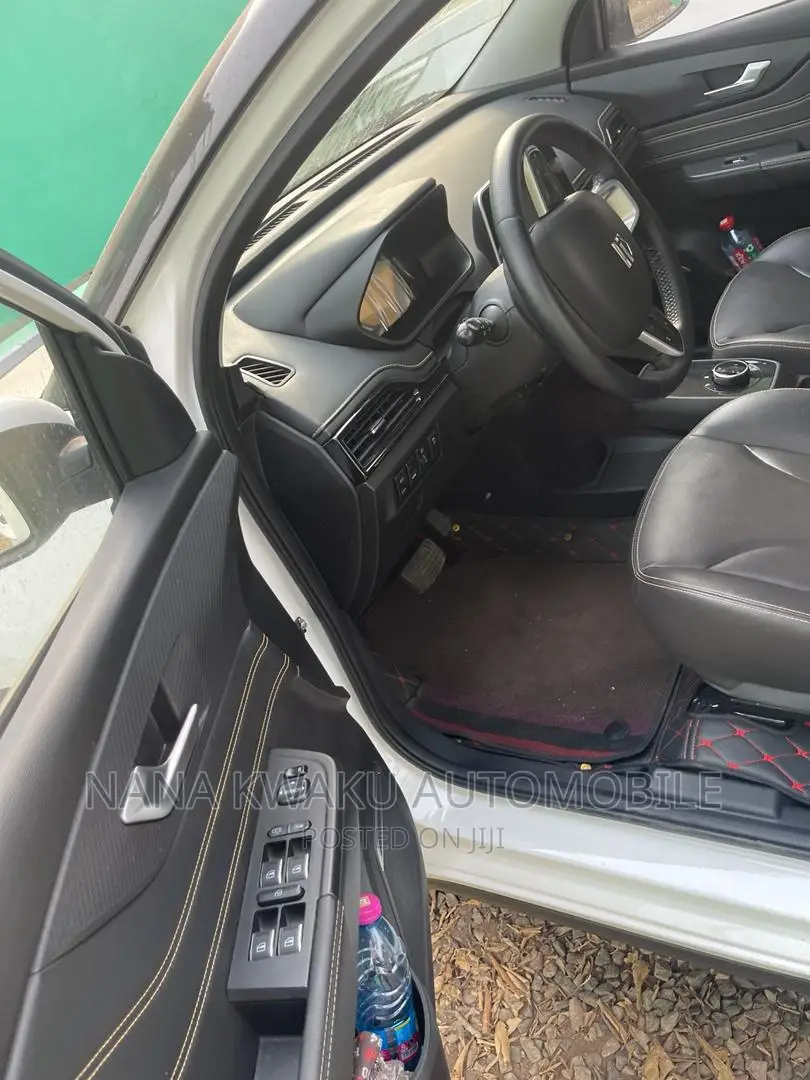 Car 2019 White
