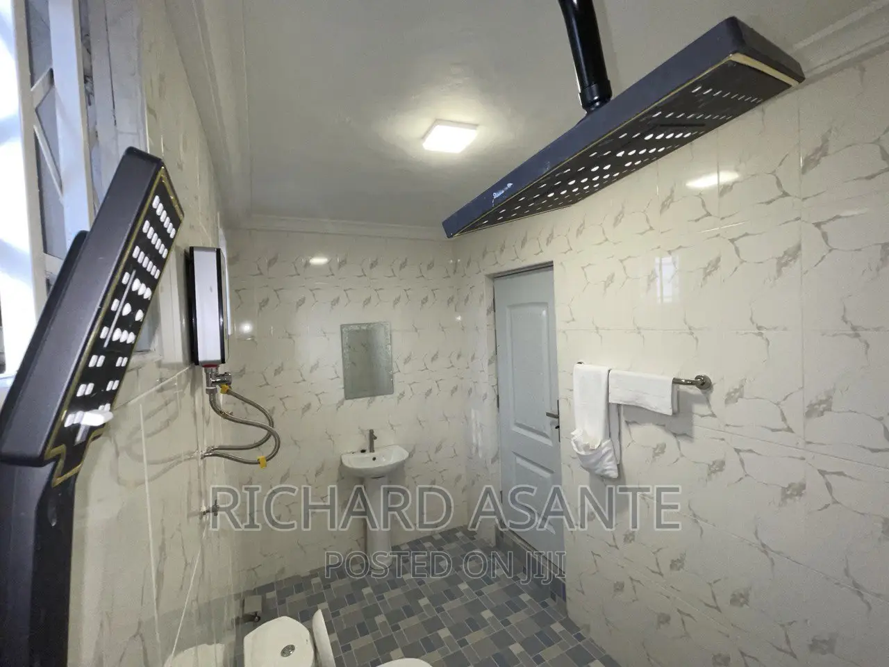 1 Bedrm Exctv House at Pokuase Fise for Short and Long Stay