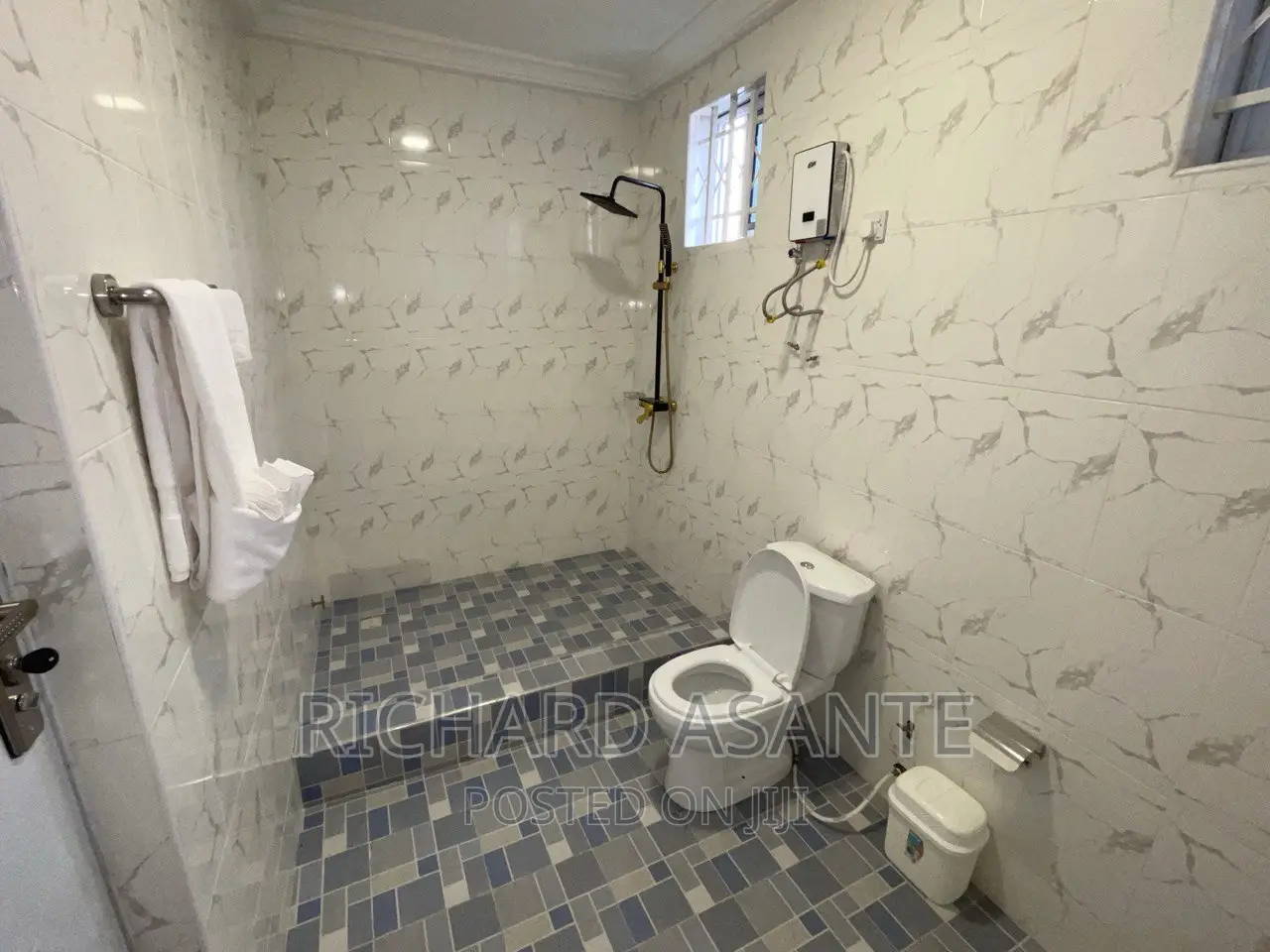 1 Bedrm Exctv House at Pokuase Fise for Short and Long Stay