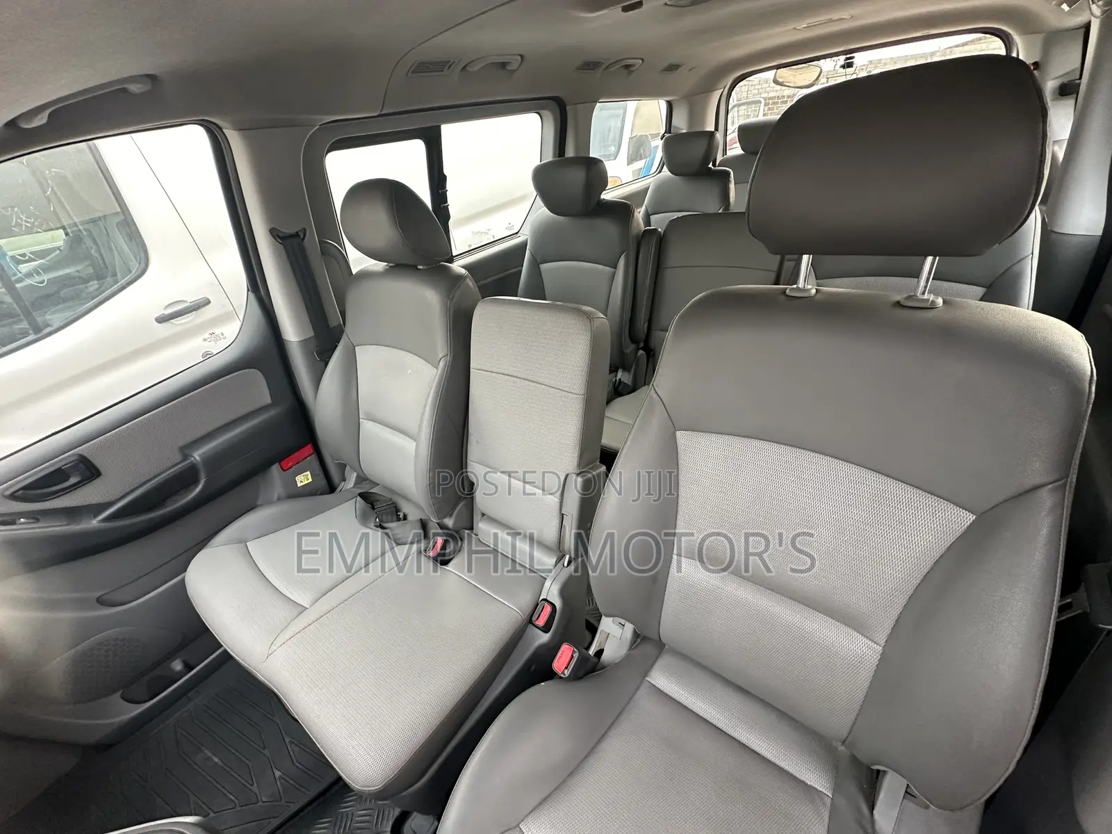 Hyundai Starex 2012 Grey