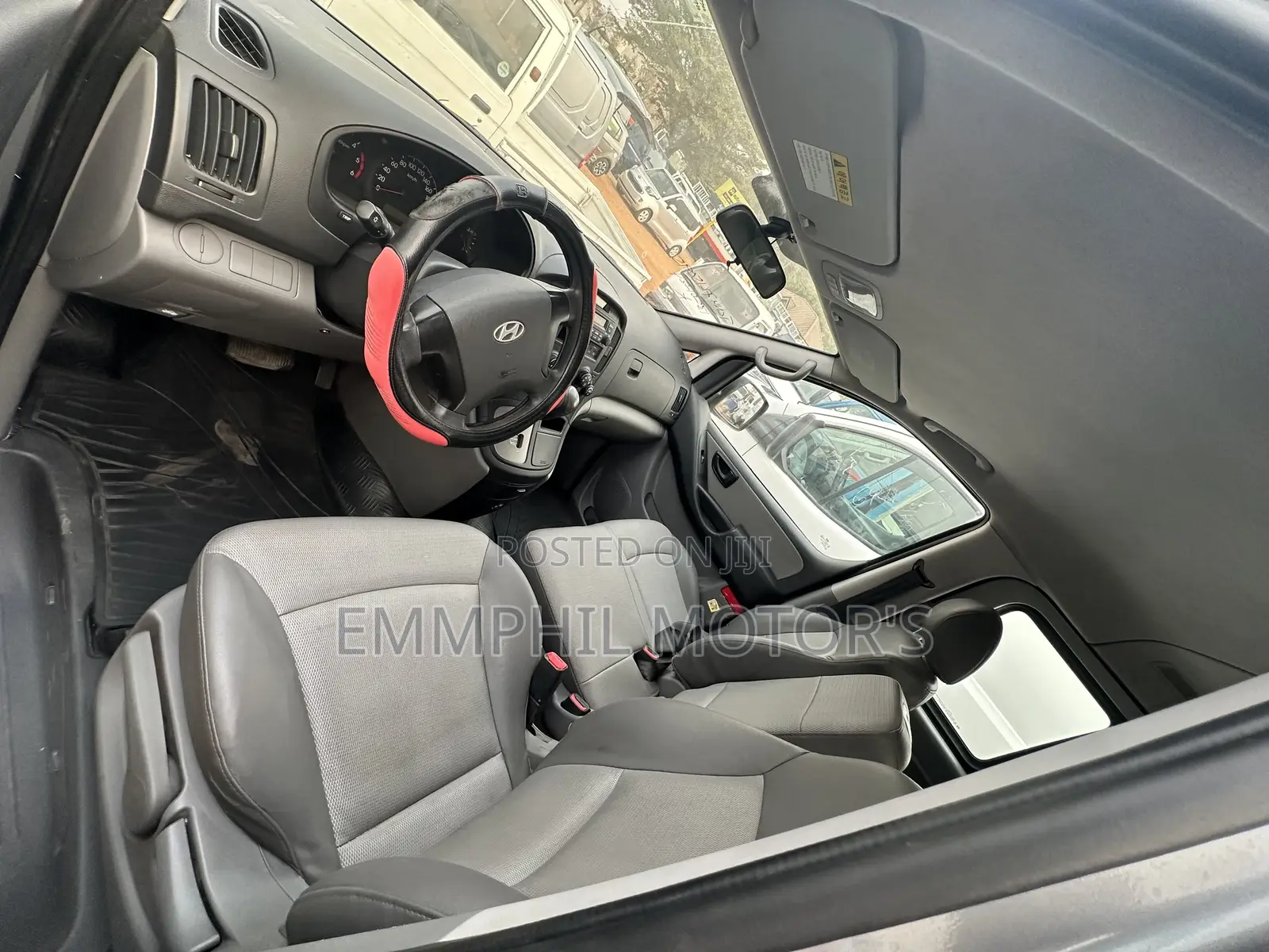 Hyundai Starex 2012 Grey