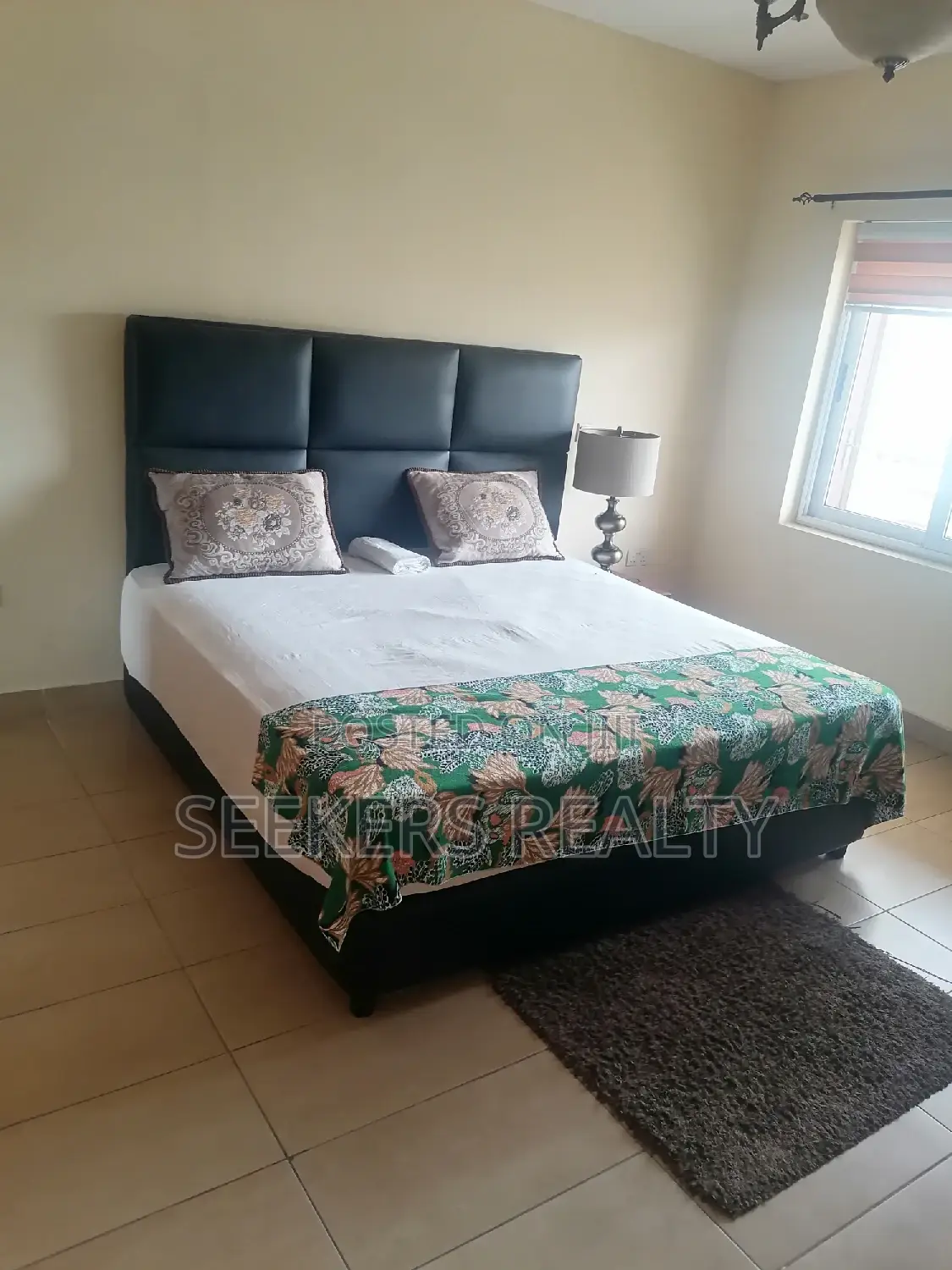 Furnished 3bdrm Apartment in Seekers Realty, Oxford Street for rent