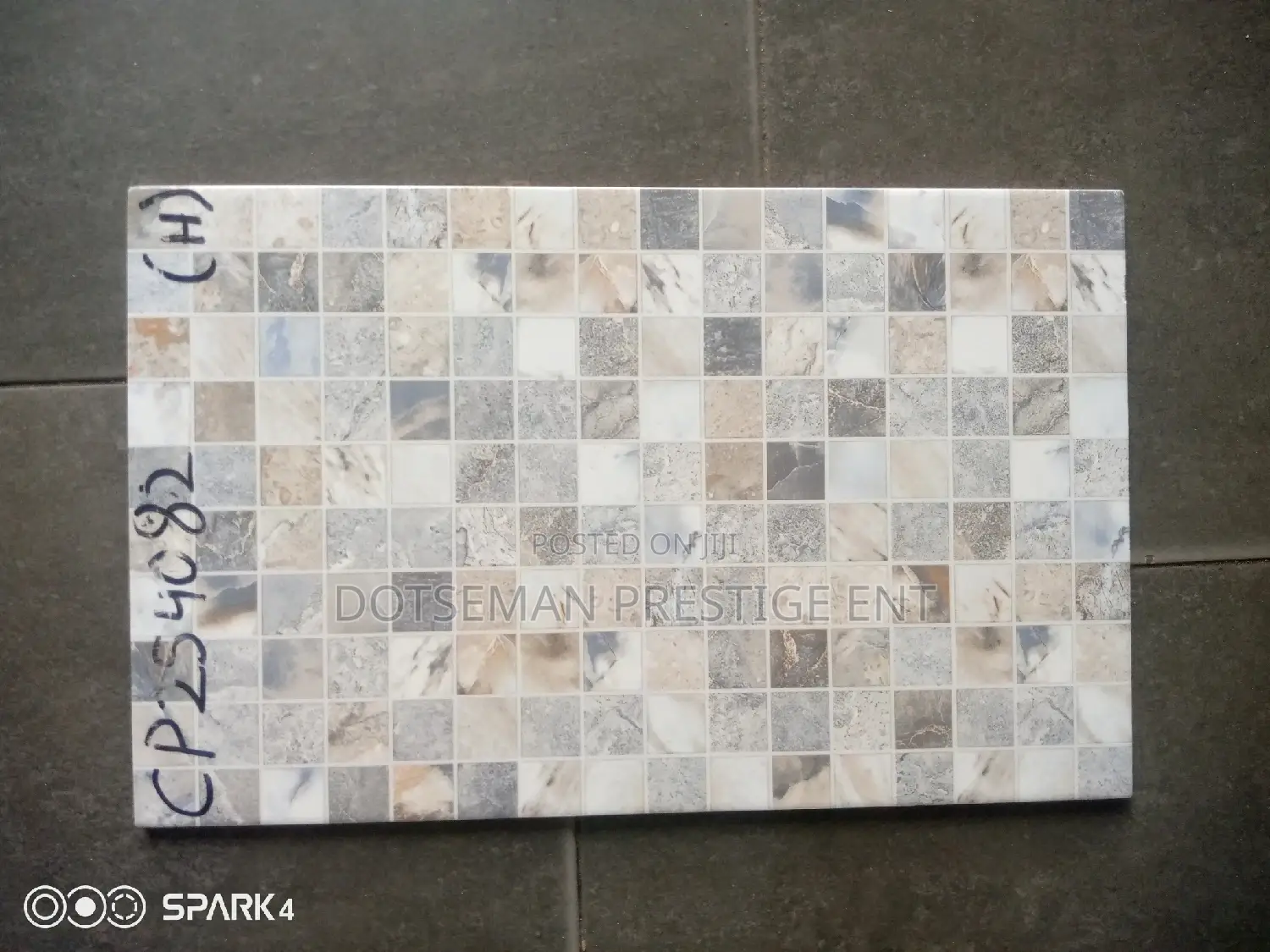 Wall 25 X 40 Tiles
