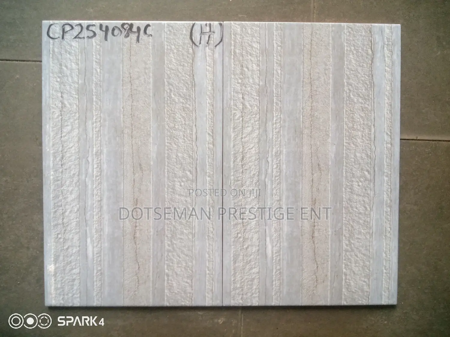 Wall 25 X 40 Tiles