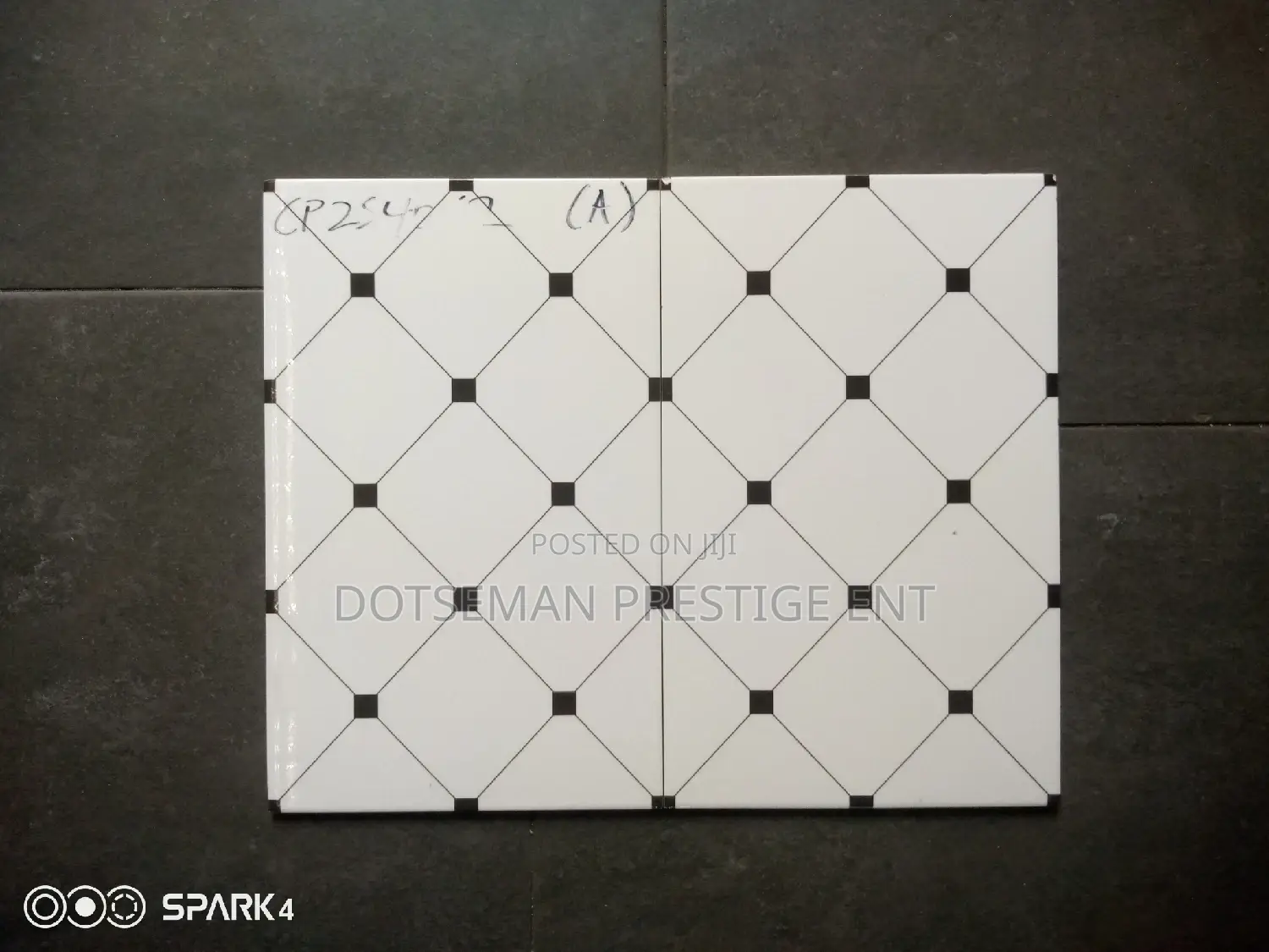 Wall 25 X 40 Tiles
