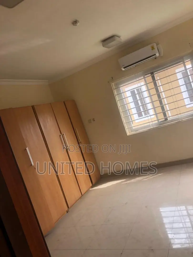 4bdrm House in Dzorwulu for rent