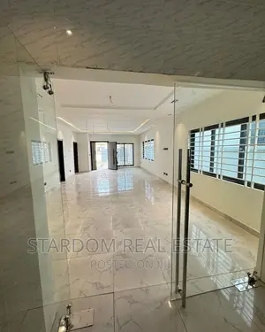3bdrm Duplex in Lake Side Estate for sale