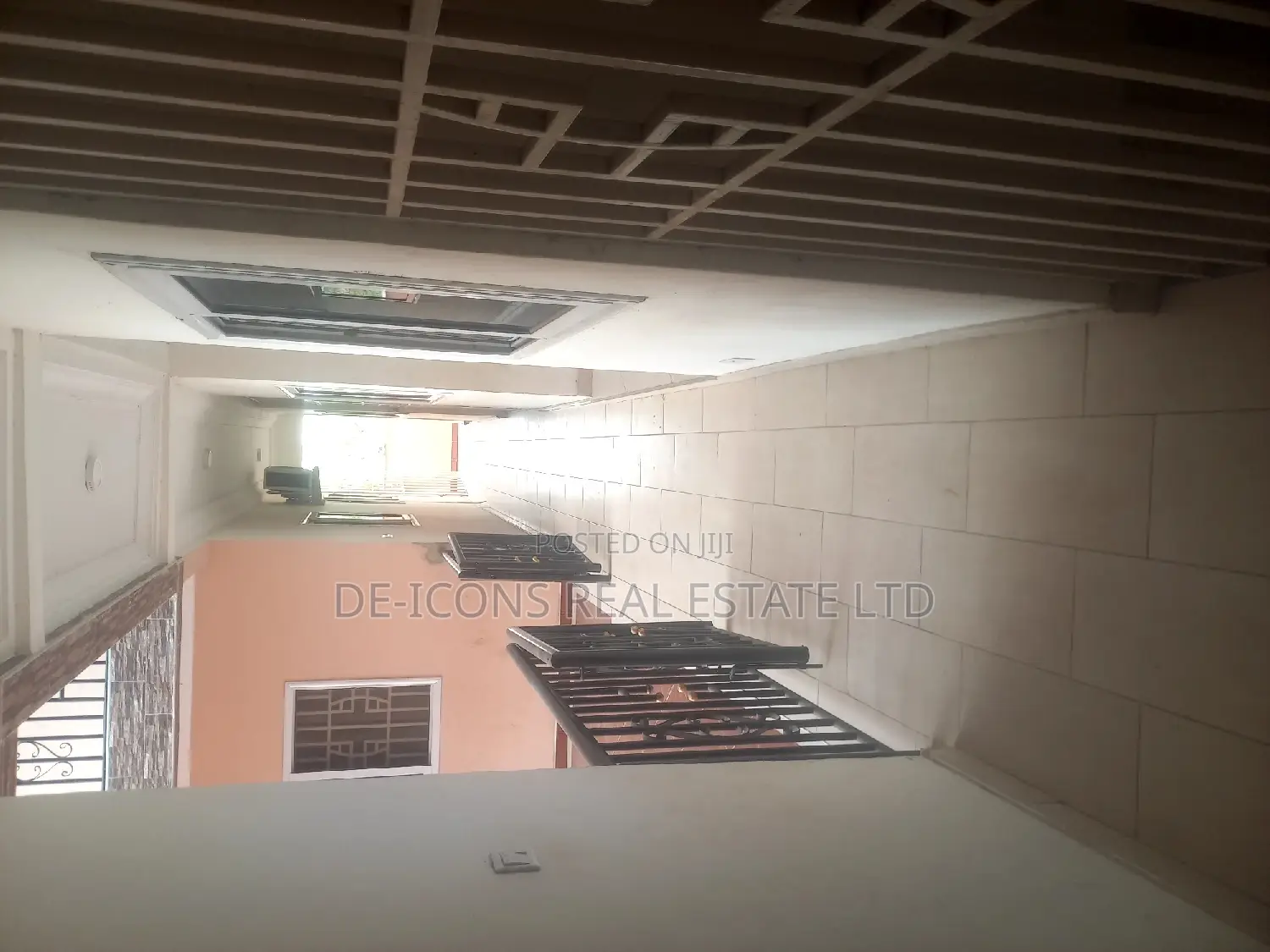 1bdrm Duplex in De-Icons Real Estate, Awutu Senya East Municipal