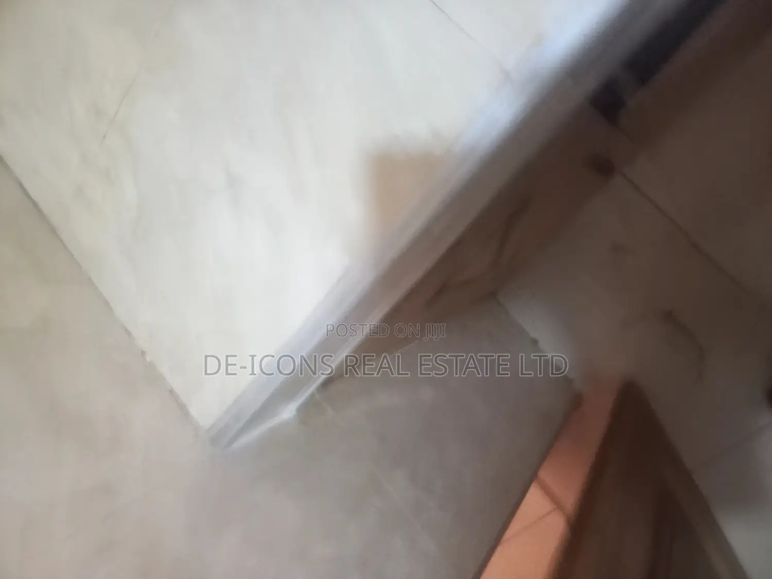 1bdrm Duplex in De-Icons Real Estate, Awutu Senya East Municipal
