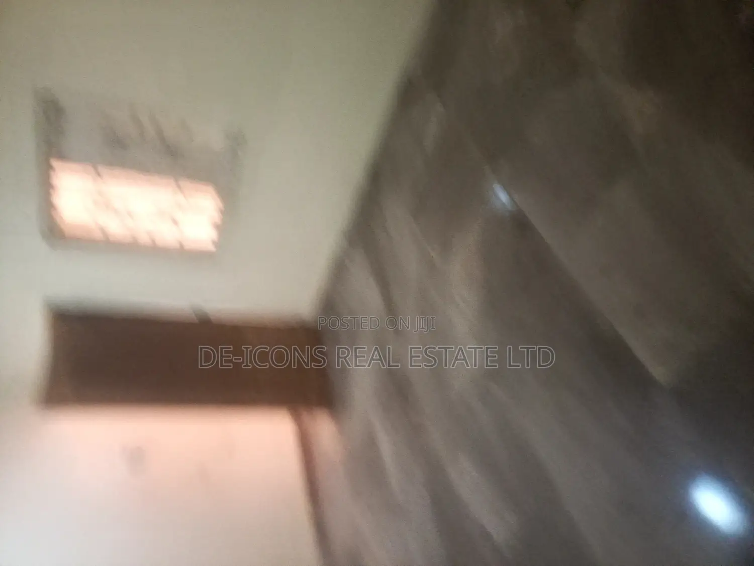 1bdrm Duplex in De-Icons Real Estate, Awutu Senya East Municipal