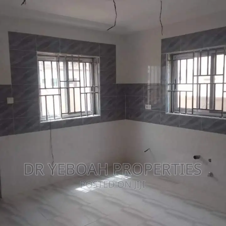 3bdrm House in Spintex:- 3 Bedrooms for sale