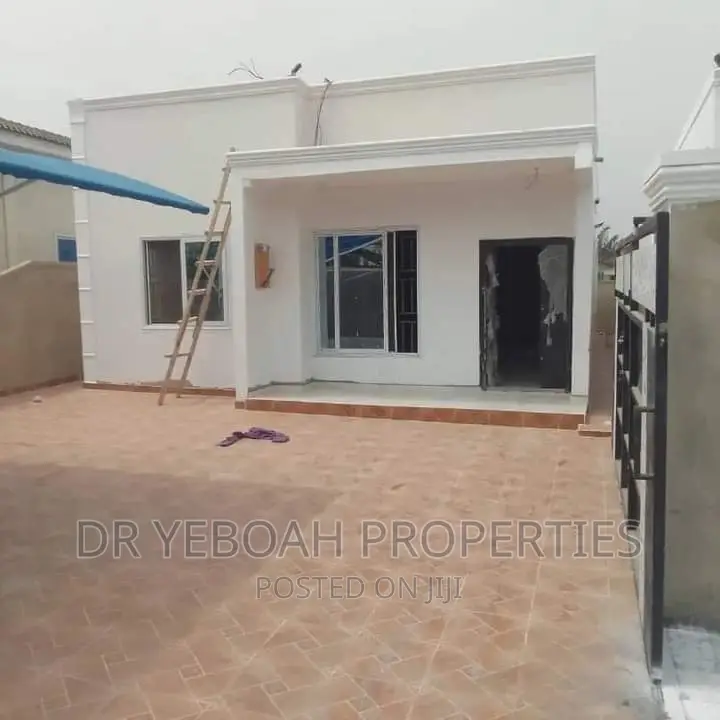 3bdrm House in Spintex:- 3 Bedrooms for sale