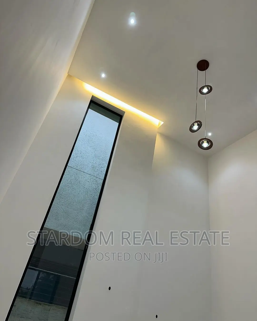 3bdrm Duplex in School Junction for rent