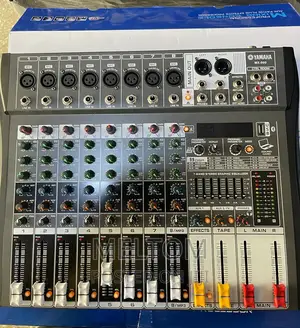 Yamaha Mx-800 8channels Professional Mixing Console