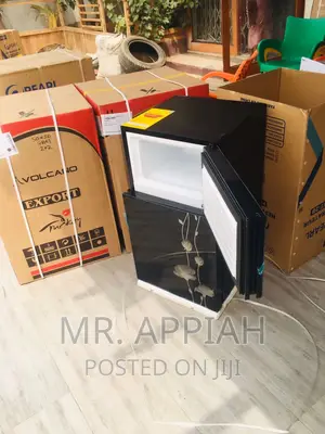 Extremely Chilling Pearl PF-10T  Table Top Electric Fridge