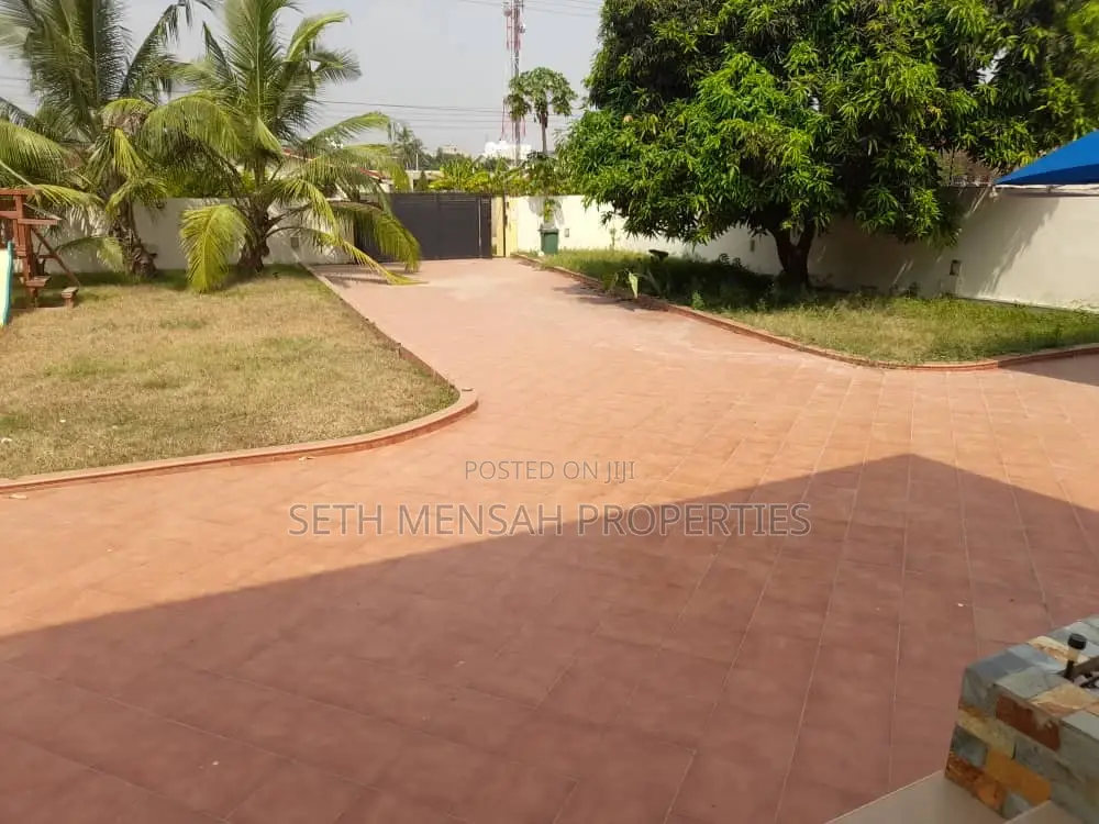 Furnished 4bdrm House in Skm, West Legon for rent