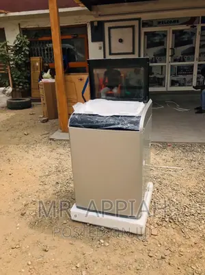 Quality Yet Affordable Pearl 12kg Top Load Washing Machine.