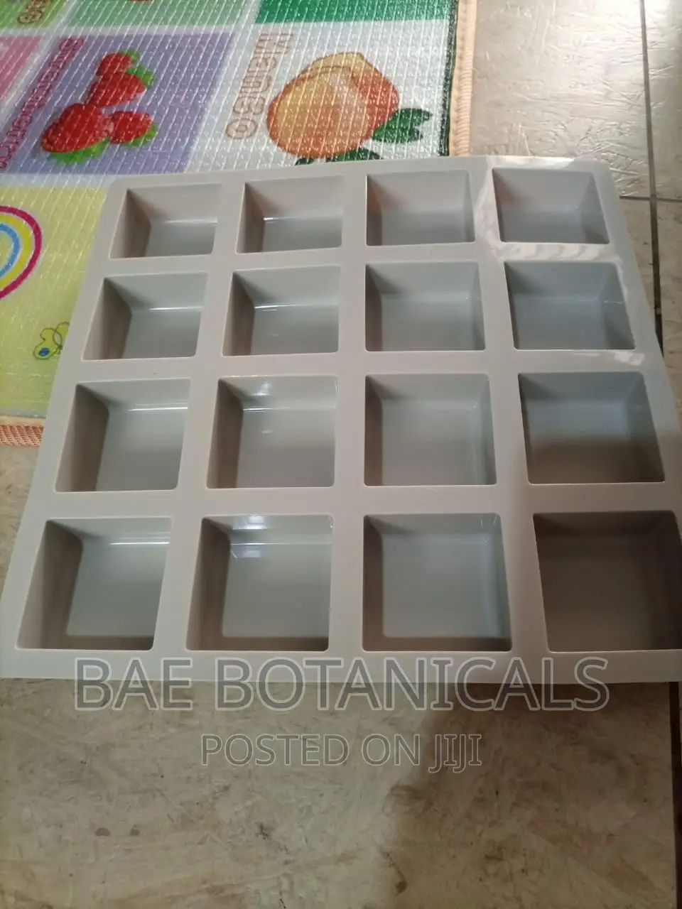 (16 Bar Capacity) Square Sillicone Soap Mold