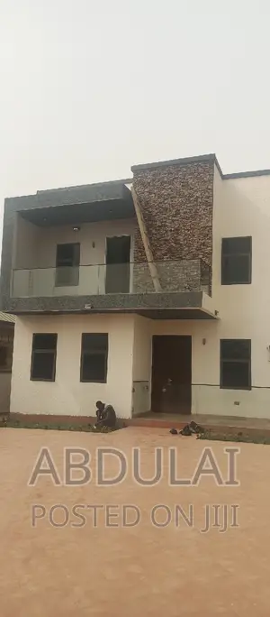 5bdrm House in Abdulai, Pillar 2 for rent
