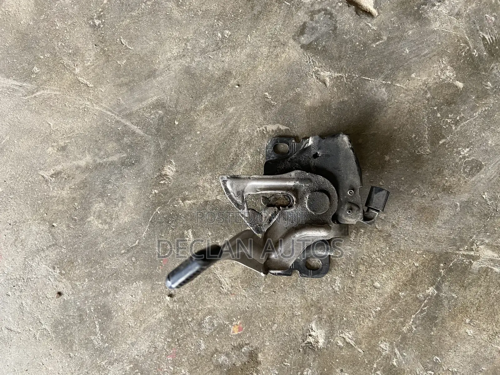 Honda Accord 2018 Bonnet Lock