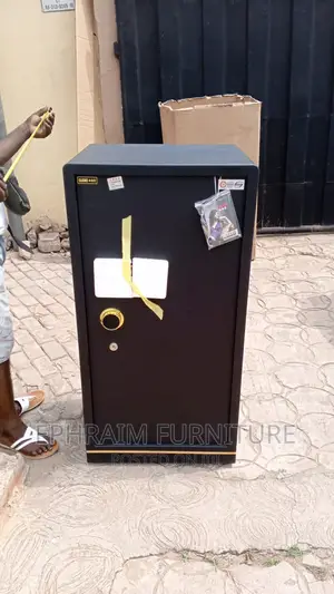 Metal Safe