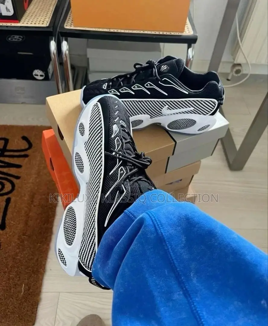Drake X Nike Nocta Glide