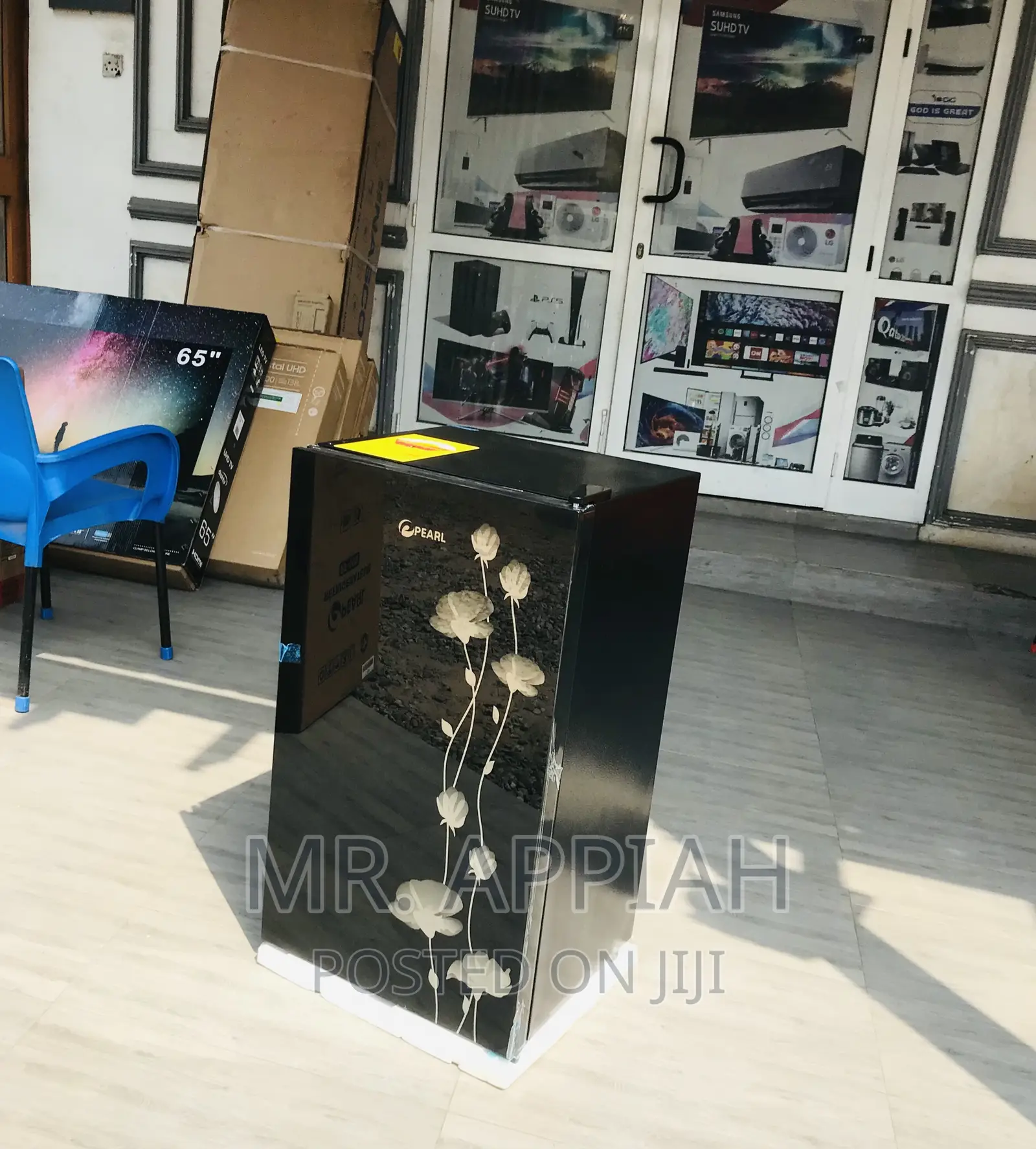 Unique Designed Pearl PF-109 Single Door Fridge,Black.