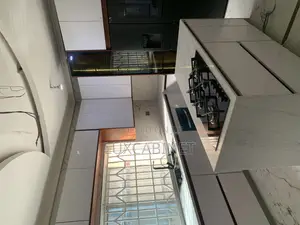Modern Kitchen Cabinets