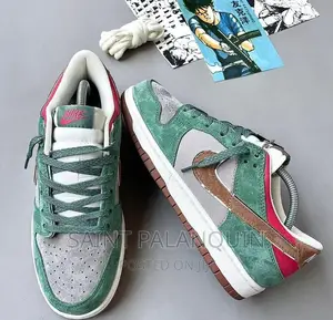 Nike Dunk Sneaker