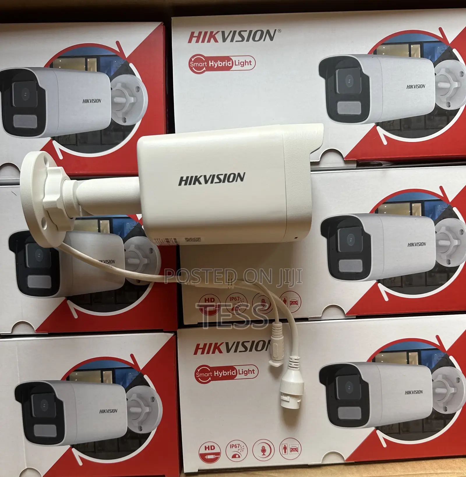 Hikvision IP Camera 4MP Smarthybrid Lightbullet With Audio
