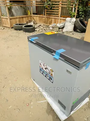 Furnace Sleek Chest Freezer Single Door Pearl PCF-240 200L