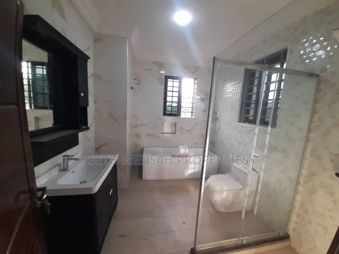 3bdrm House in Skm, Achimota for rent