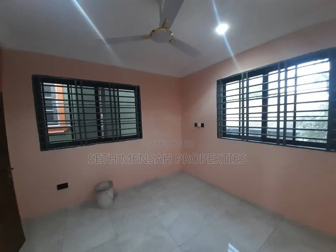 3bdrm House in Skm, Achimota for rent
