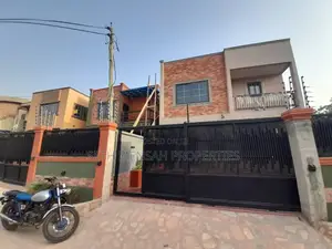 3bdrm House in Skm, Achimota for rent