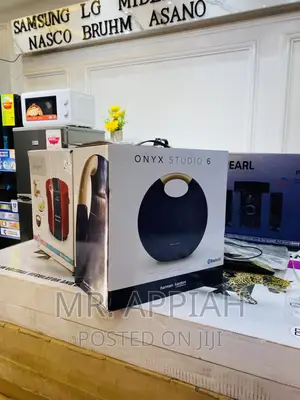 Brand New Onyx Studio 6 Portable Bluetooth Speaker.