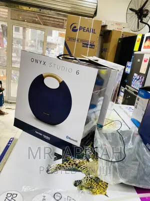 High Quality Onyx Studio 6 Portable Bluetooth Speaker.