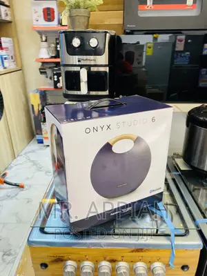 Classic Design Onyx Studio 6 Portable Bluetooth Speaker.