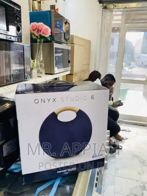 Unique Design Onyx Studio 6 Portable Bluetooth Speaker.