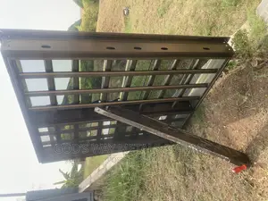 New Modern Louvers Windows for Big Open Space for Fresh Air.