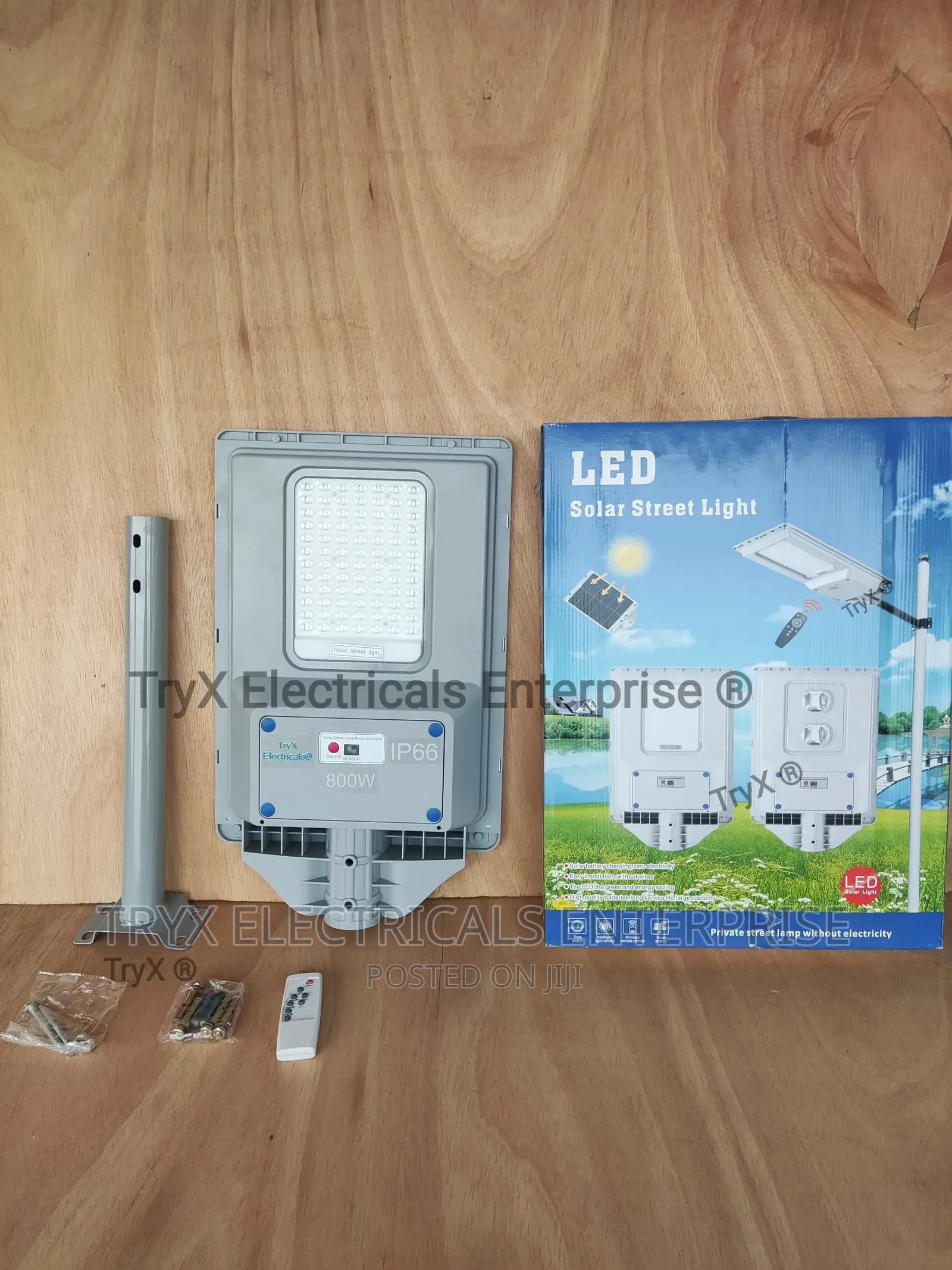 800W Solar Street Light Aurora Lens
