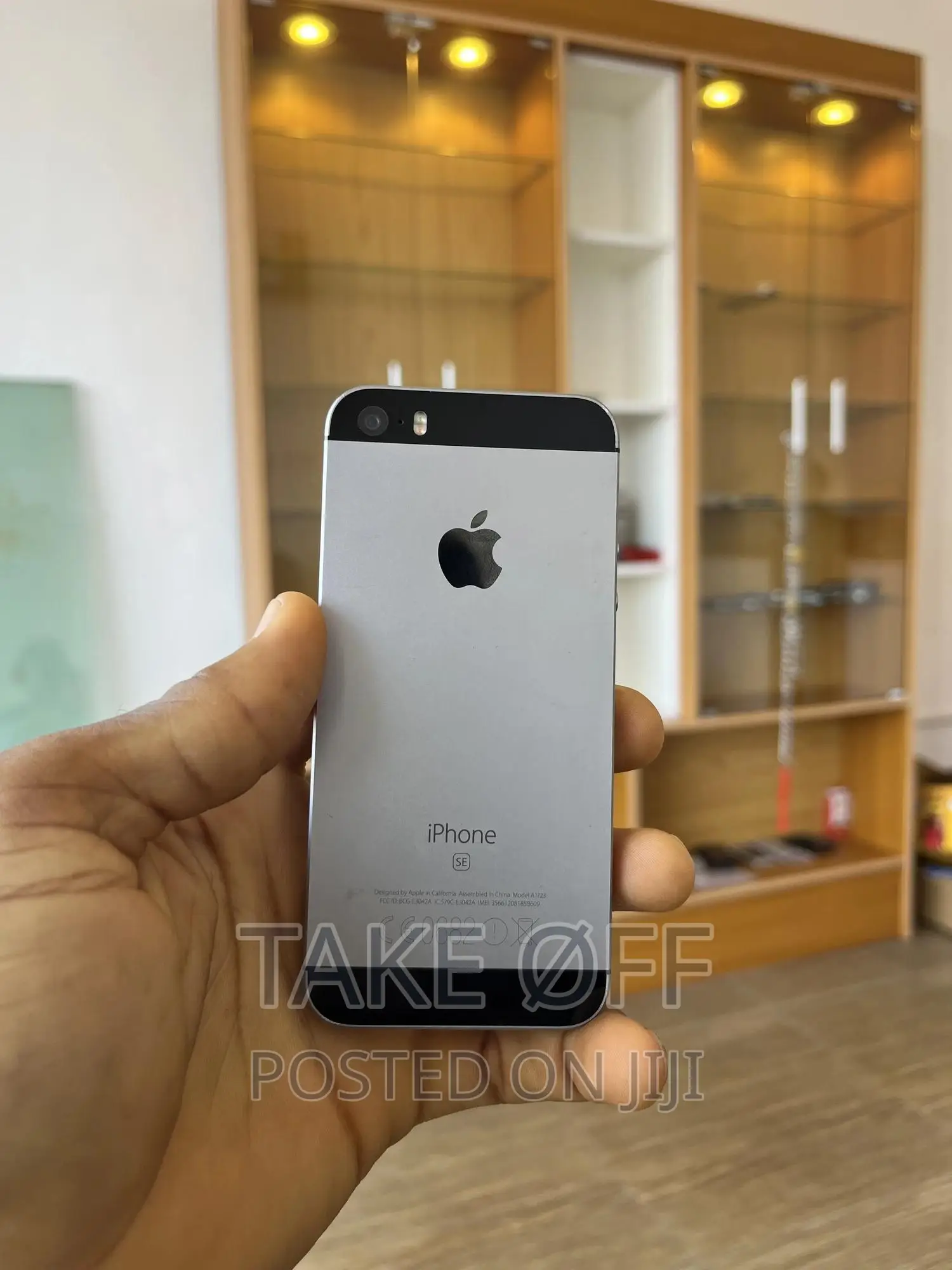 Apple iPhone SE 32 GB Silver