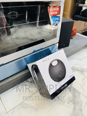 Affordable Onyx Studio 6 Portable Bluetooth Speaker,Black.