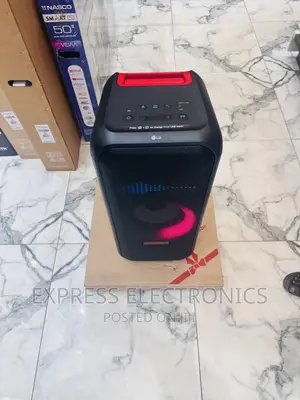 Mesmeric Sleek Black Lg Xl7s. Sound System