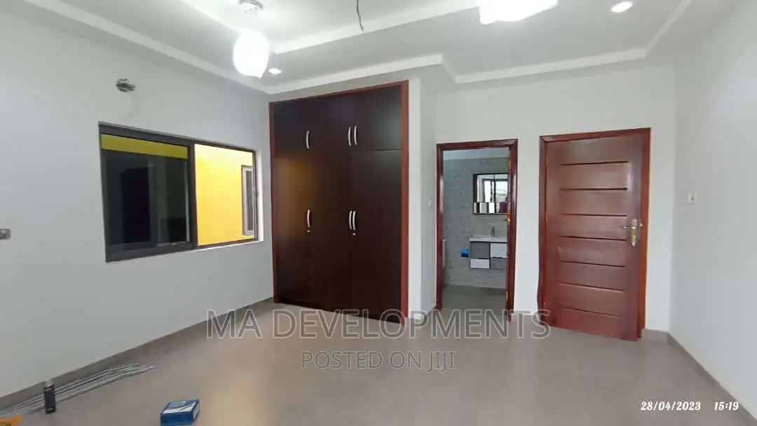 4bdrm Duplex in Ma Developments, Oyarifa for sale