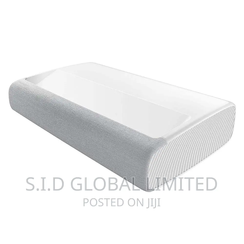 SAMSUNG 120′′ – Smart UHD Ultra-Short Throw Projector