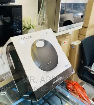 Onyx 6 Studio 6 Waterproof Bluetooth Speaker,Black.