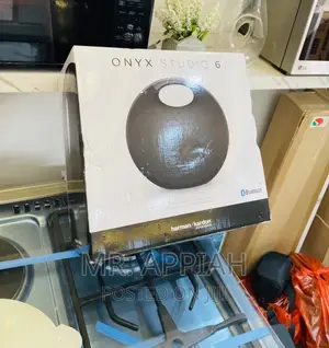 Well Design Onyx Studio 6 Waterproof Bluetooth Speaker.